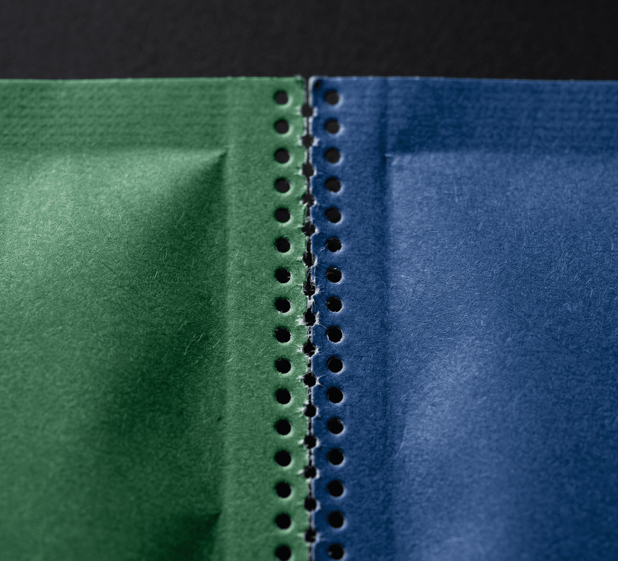 Detail perforovanej linky AM/PM vrecúška VITEUS